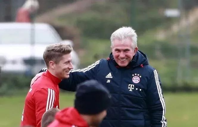 的结构里 的结构里